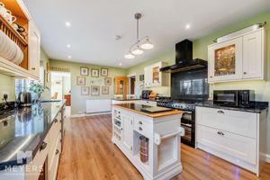 Kitchen- click for photo gallery